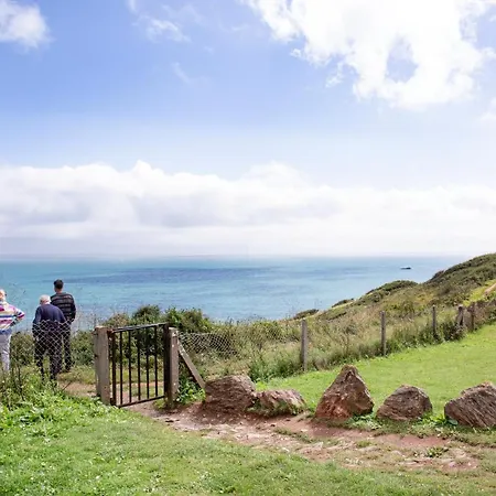 Cheerful Holiday Home At Landscove Holiday Park In Brixham Exterior photo