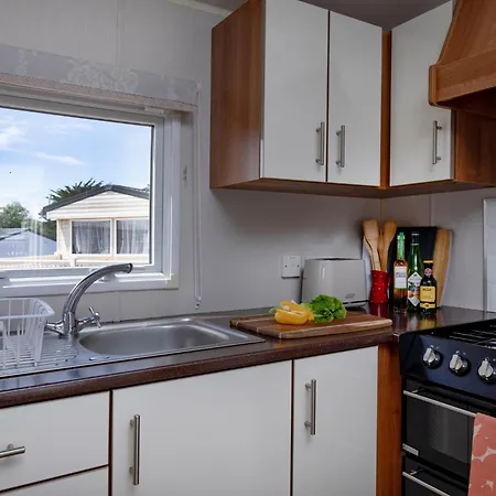 Cheerful Holiday Home At Landscove Holiday Park In Brixham Exterior photo